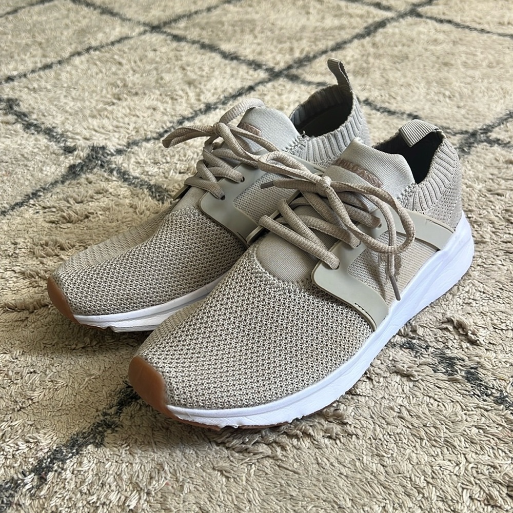U.S. Pili Assn. Sneakers